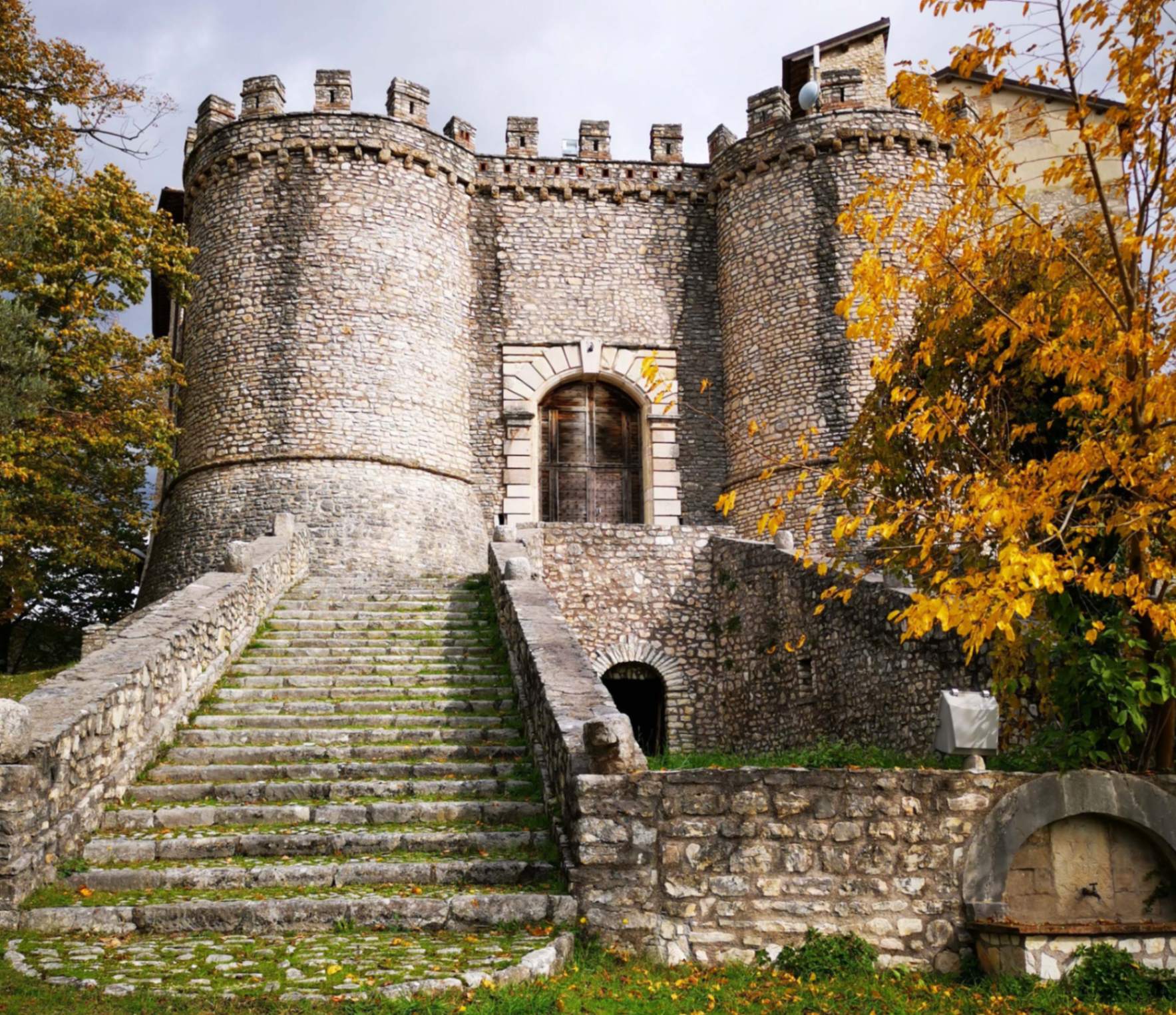 Castello di Montenero (Castello Orsini)