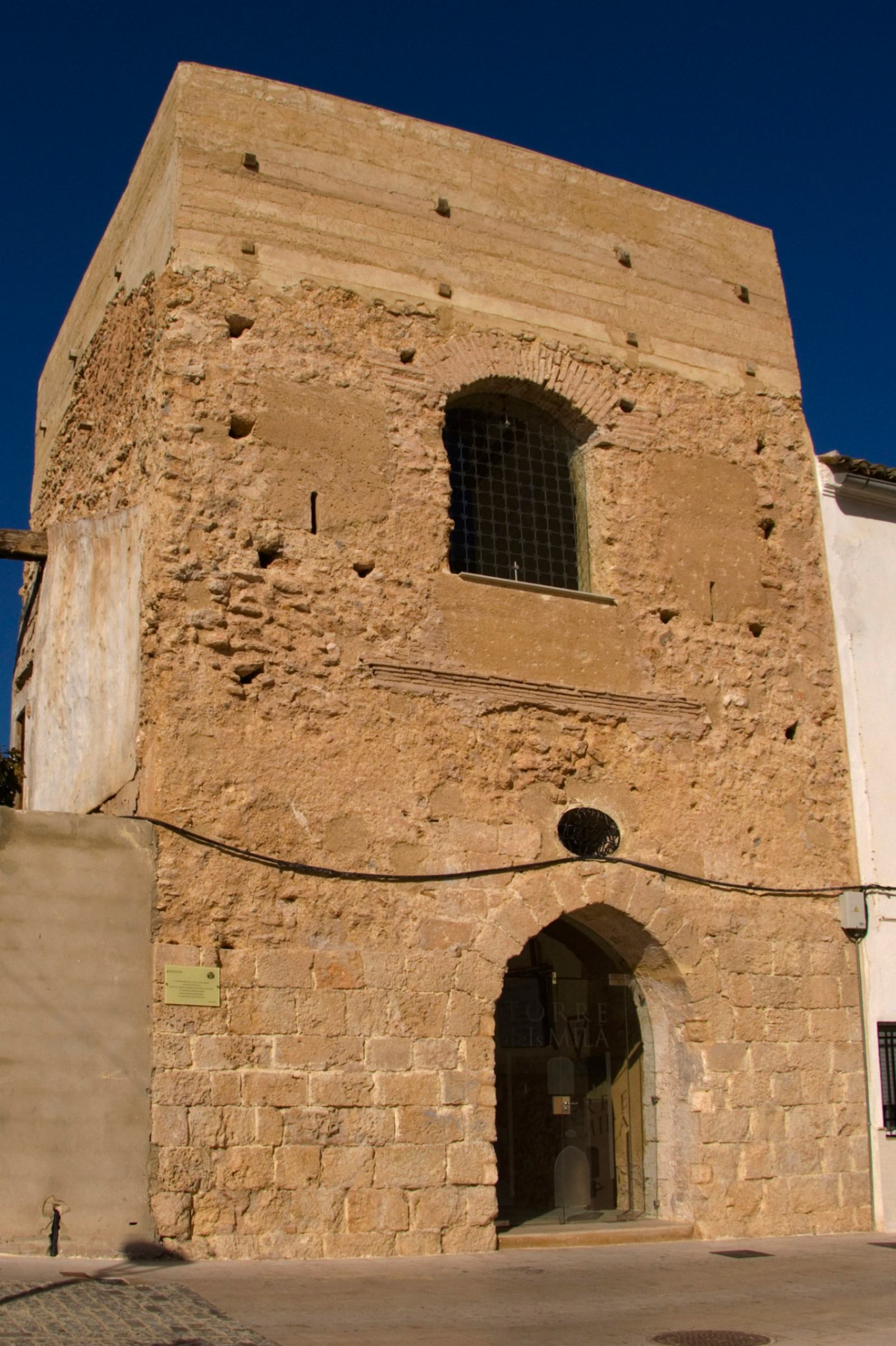 Image of Portal o Torre de los Milá